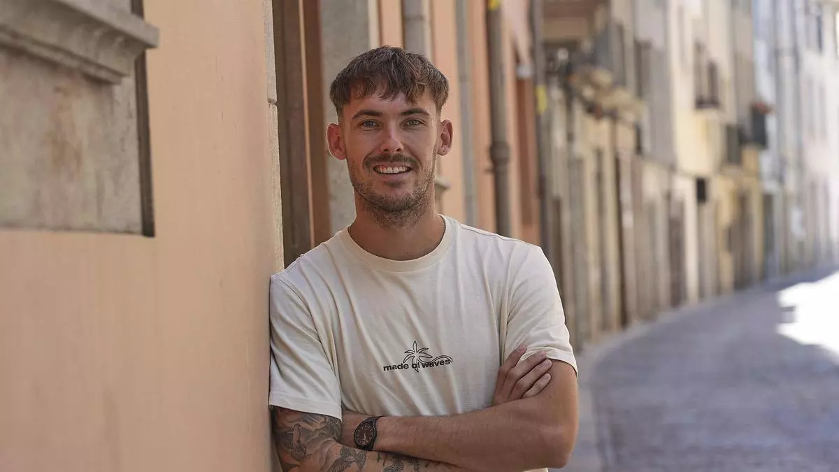 The adventure of the first player from Girona in the Maldives First Division